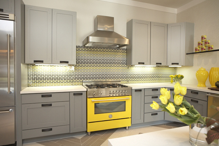 Contemporary kitchen in Dallas with shaker cabinets, grey cabinets, multi-coloured splashback and coloured appliances.