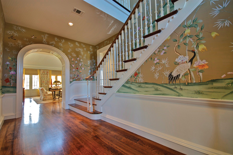 Photo of a traditional wood staircase in Dallas.