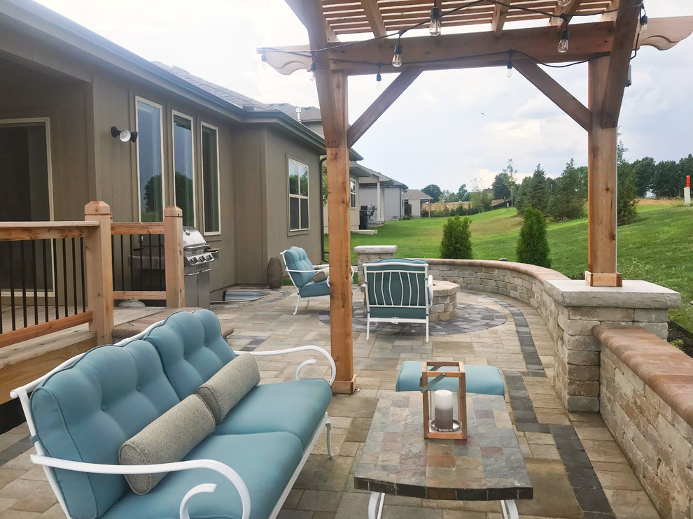 Beautiful Missouri Paver Patio with Fire Pit and Pergola! Kansas City