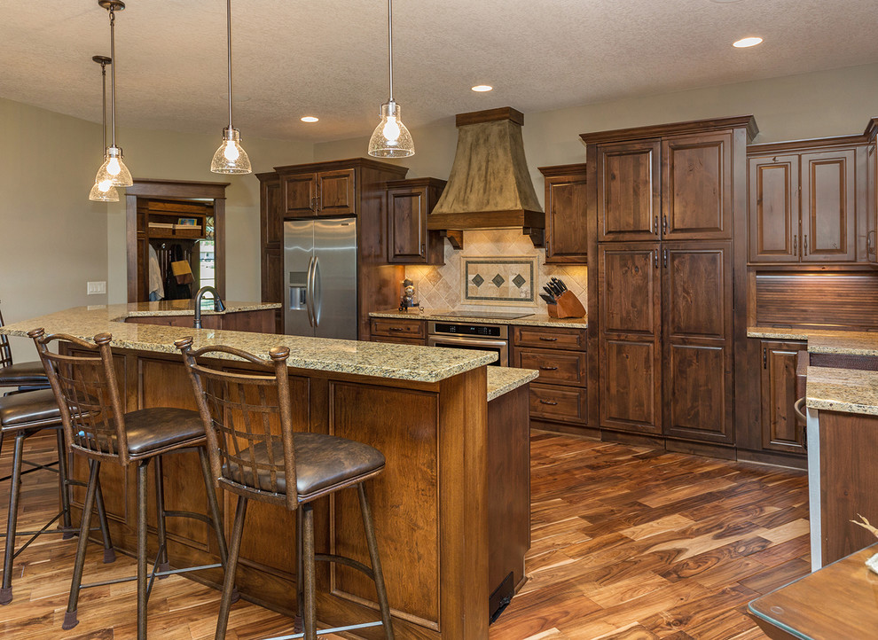 Inspiration for a transitional kitchen remodel in Cedar Rapids
