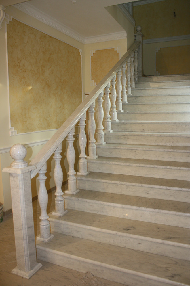 Лестницы из белого мрамора Коелга