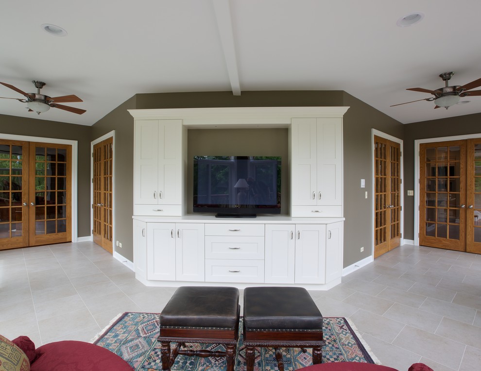 Sunroom - large traditional sunroom idea in Chicago