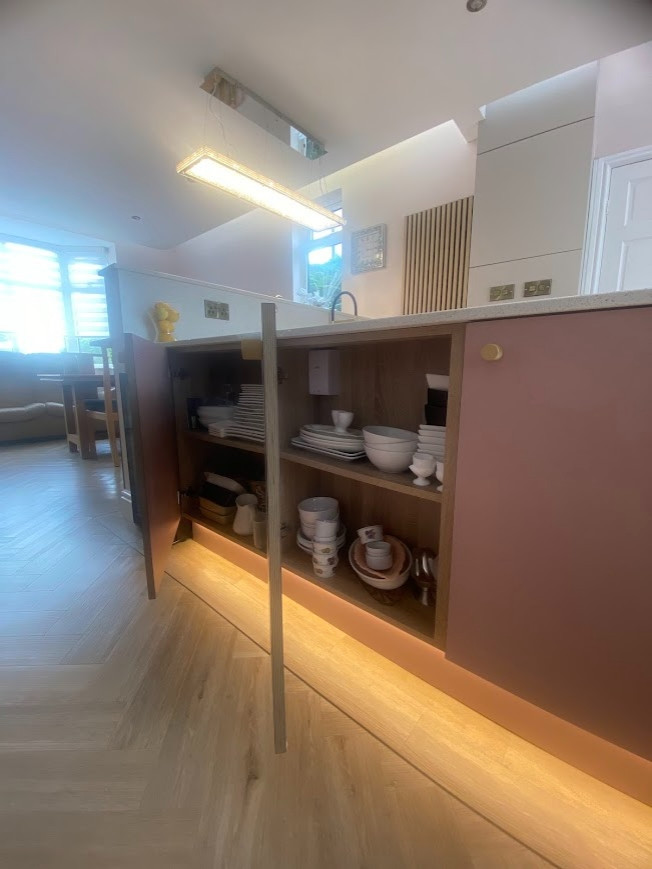 The Burbage Kitchen - Sodermalm - RRP £16,000 - Luxe Price £13,500