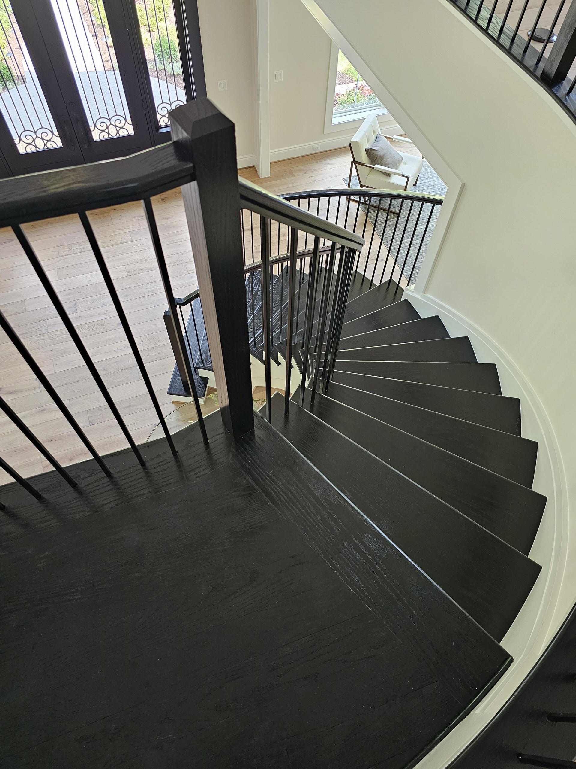 Elegant Curve Elevates Modern Design, Mclean, VA 22101