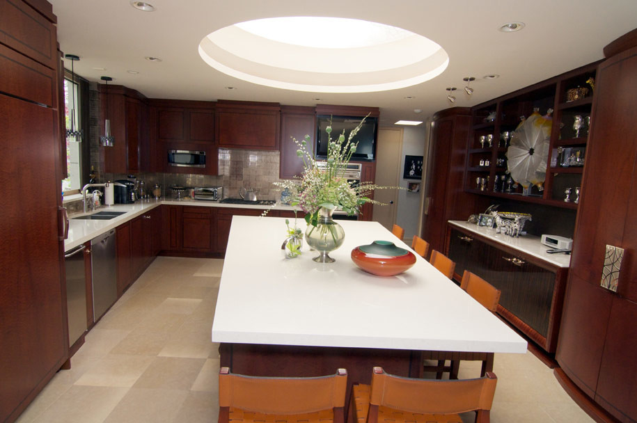 Transitional kitchen photo in Chicago