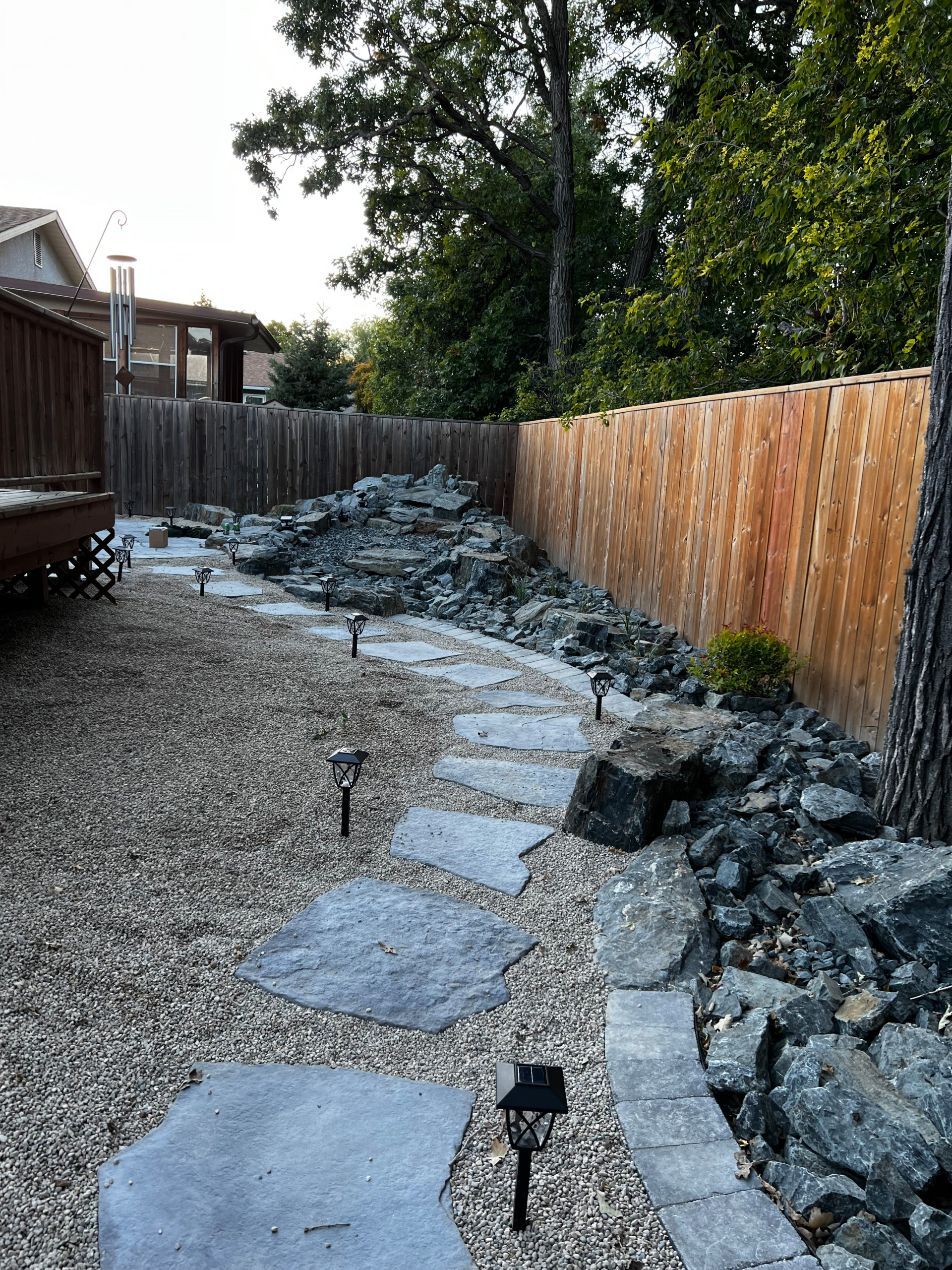 White Quartz 1 1/2 - Natural Crushed Rock, Interior/Exterior Decorative  Stone, Boulders, Veneer, Ground Cover, Flagstone