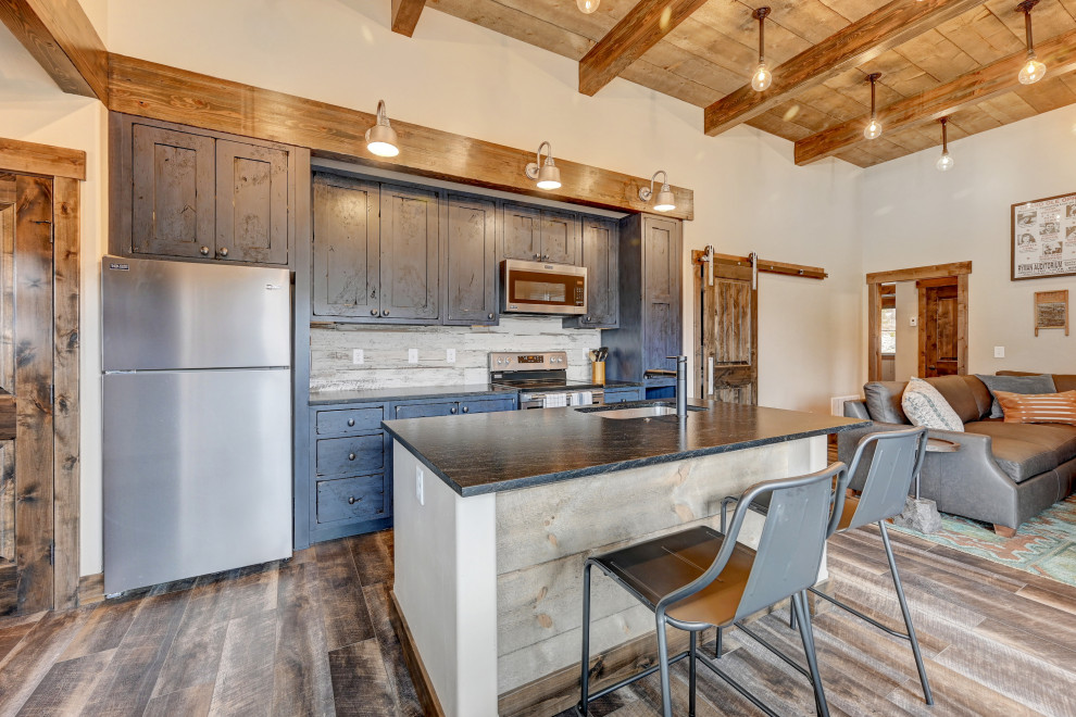 Kitchen - rustic kitchen idea in Denver