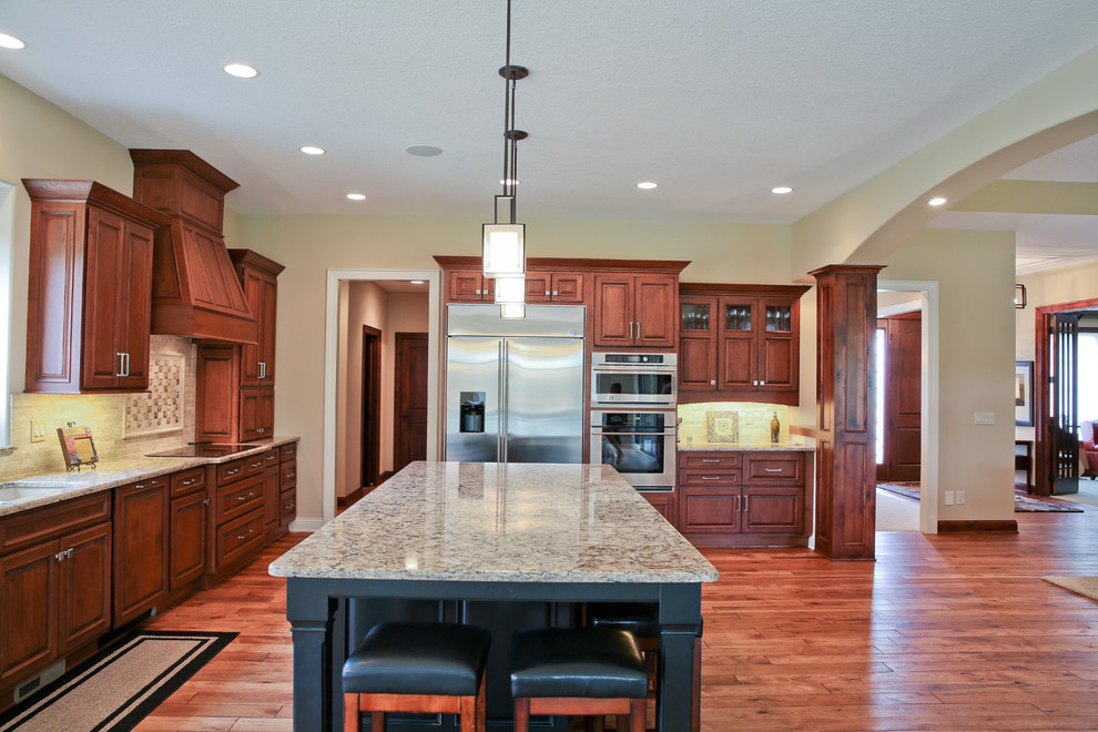 Kitchen - transitional kitchen idea