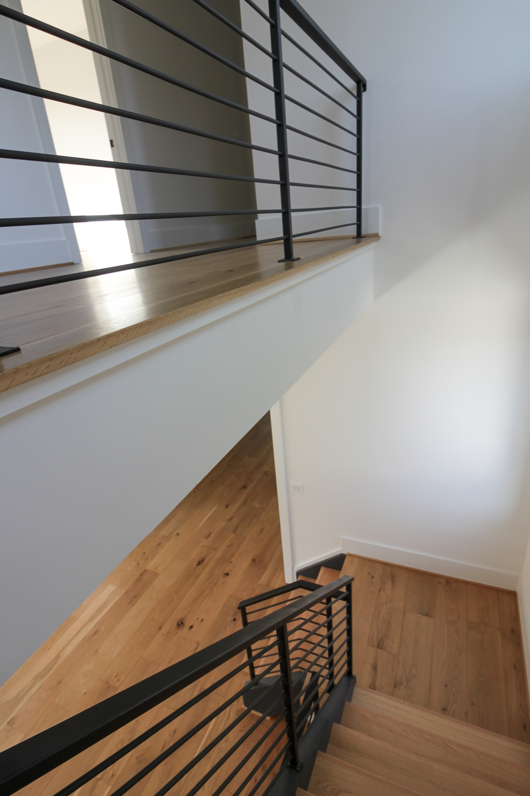 85_Sleek Three-Quarter Turn Multilevel-Staircase, McLean VA 22101
