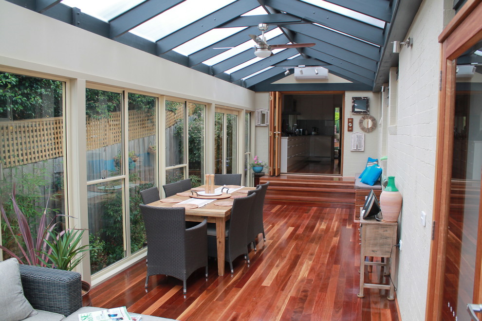 Traditional sunroom in Melbourne.
