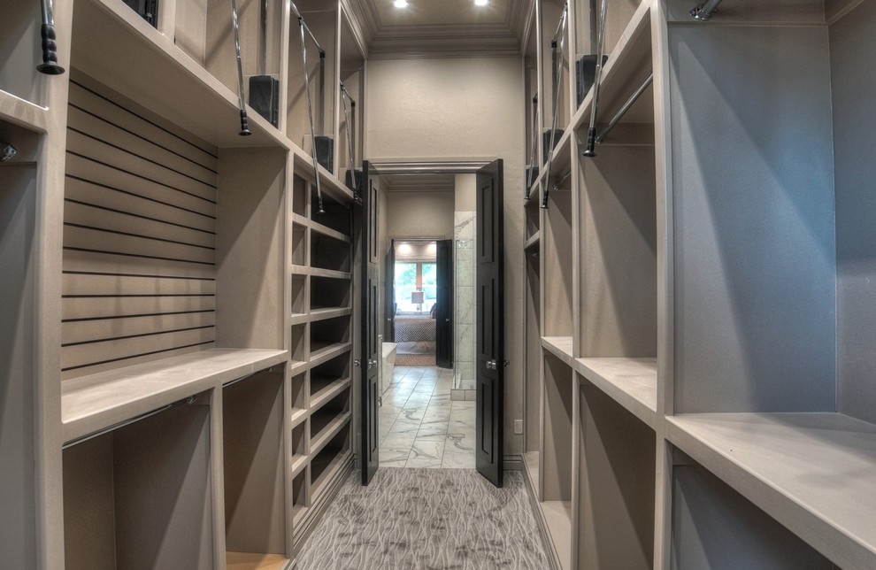 Design ideas for a modern storage and wardrobe in Oklahoma City.