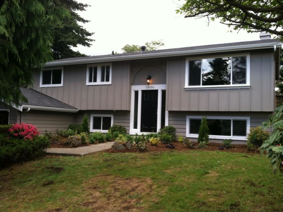 Example of a classic exterior home design in Seattle
