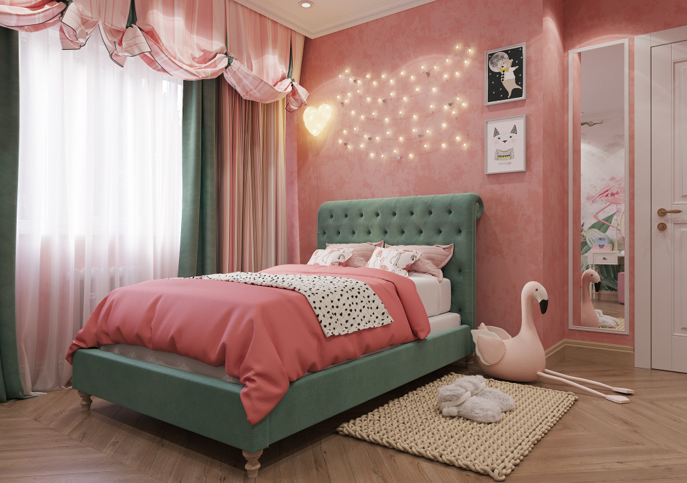 Ejemplo de dormitorio rural de tamaño medio con paredes multicolor, suelo de madera clara, suelo beige y papel pintado