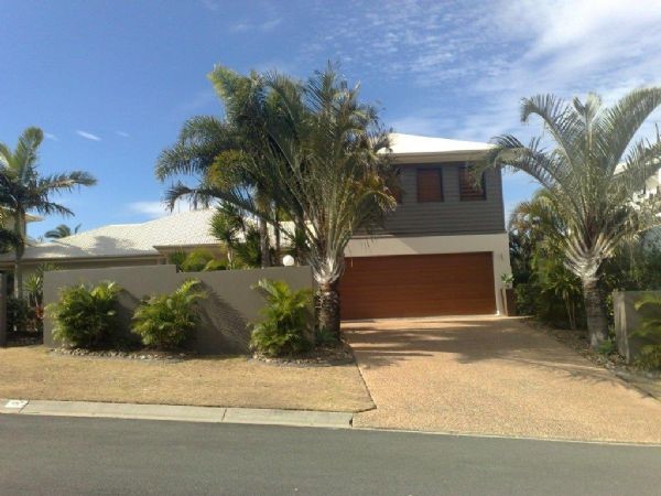 Storey Addition- Noosa - Modern - Granny Flat or Shed 