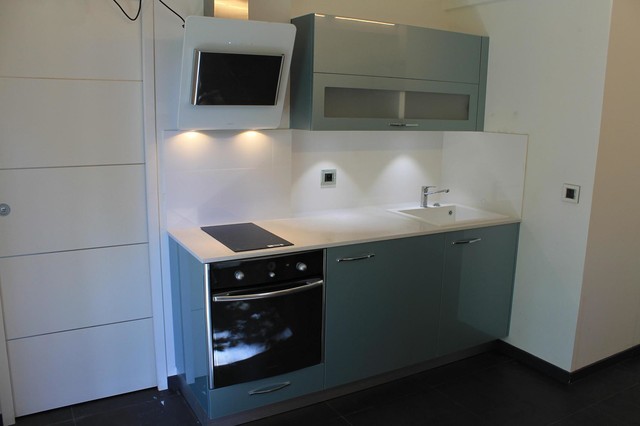 Micro cuisine kitchenette acrylique vert d'eau moderne-koekken