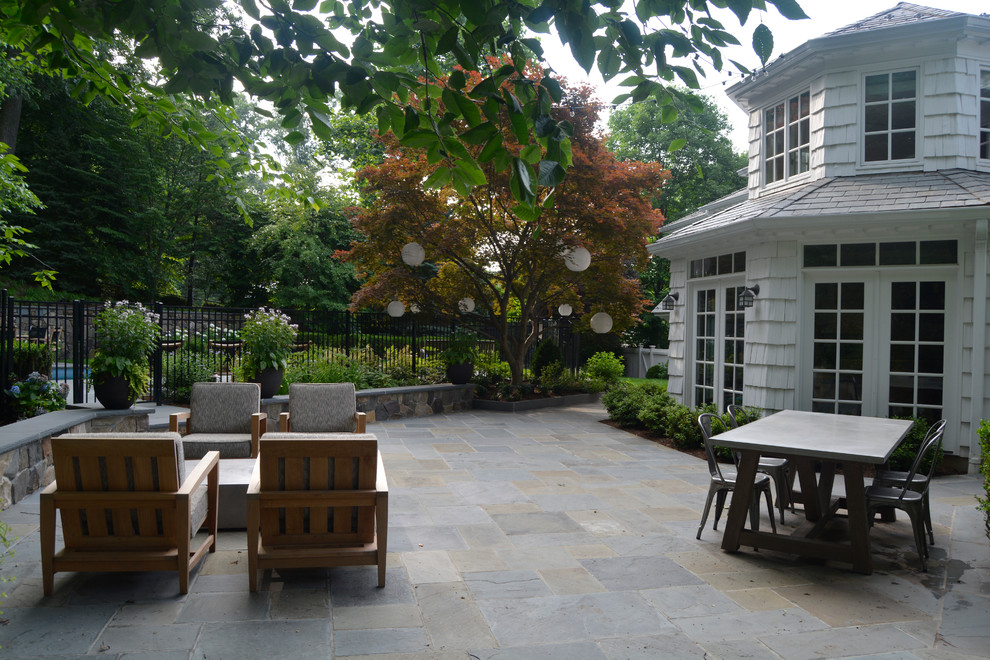 Transitional patio in New York.