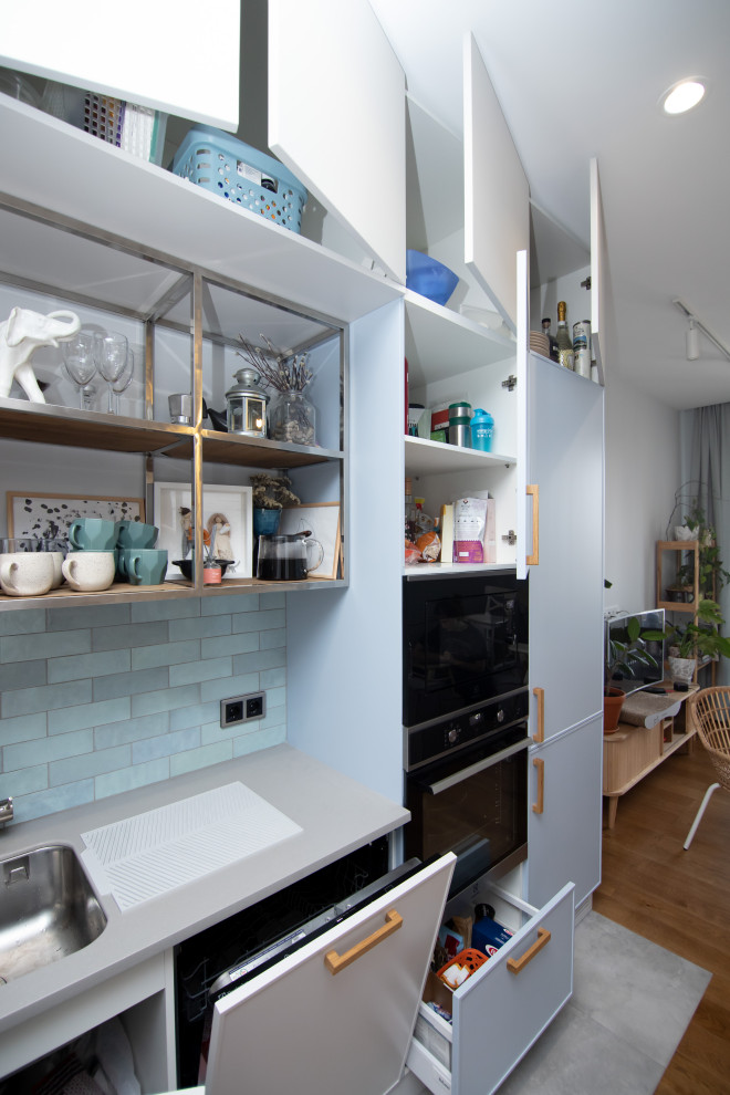 Светлая кухня в неоклассическом стиле