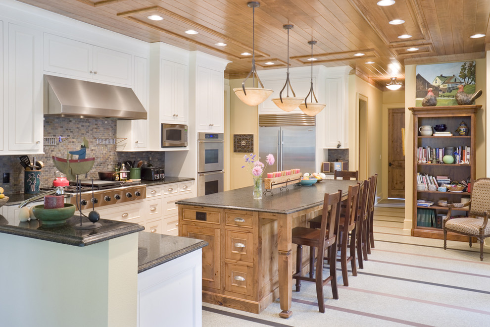 Inspiration for a traditional kitchen in Portland with stainless steel appliances.