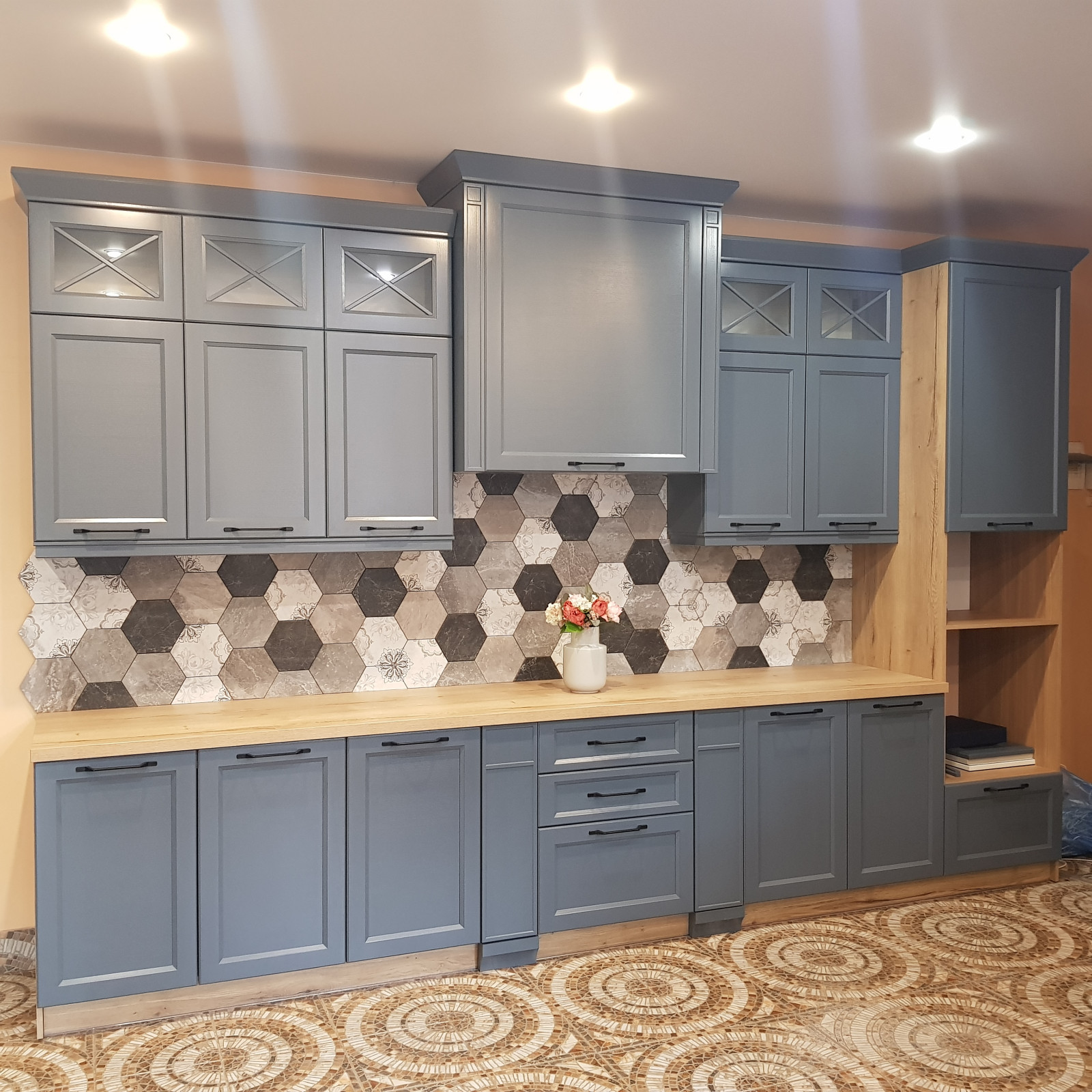 Кухни массив