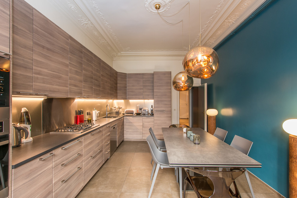 Mid-sized contemporary l-shaped eat-in kitchen in Paris with light wood cabinets, stainless steel appliances, beige floor, flat-panel cabinets, no island, metallic splashback, onyx benchtops, metal splashback, an undermount sink and marble floors.