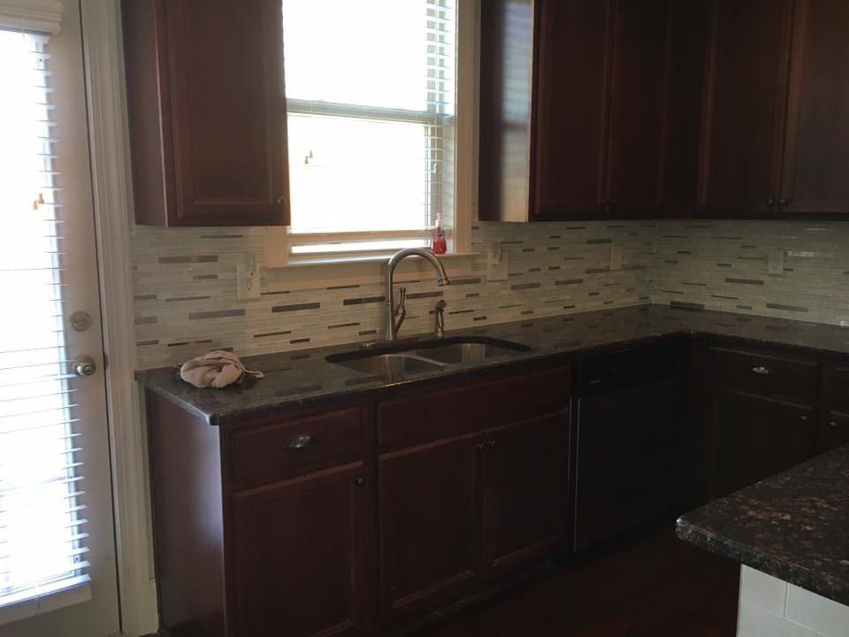 Transitional home design photo in Atlanta