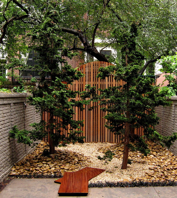 Inspiration for an asian garden in New York.