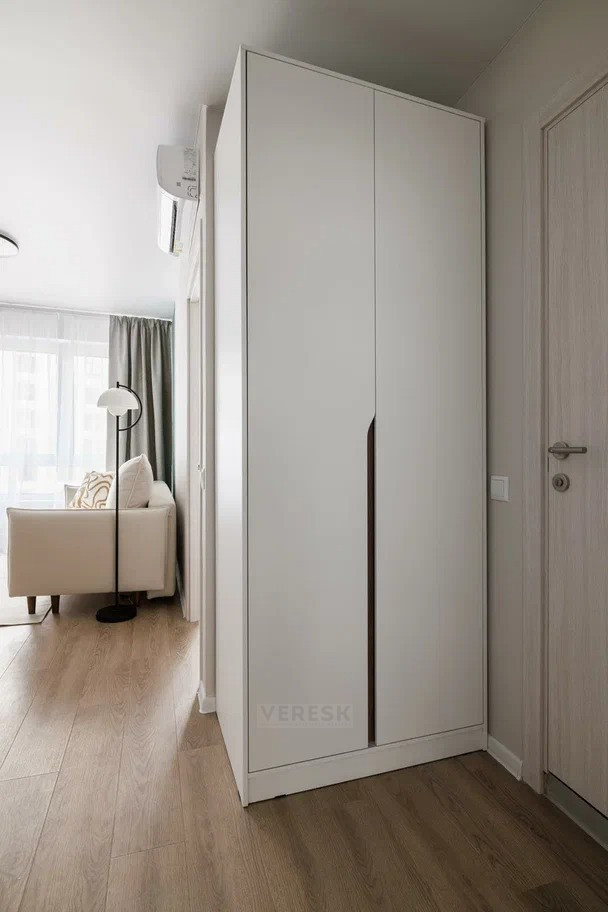 Распашные шкафы