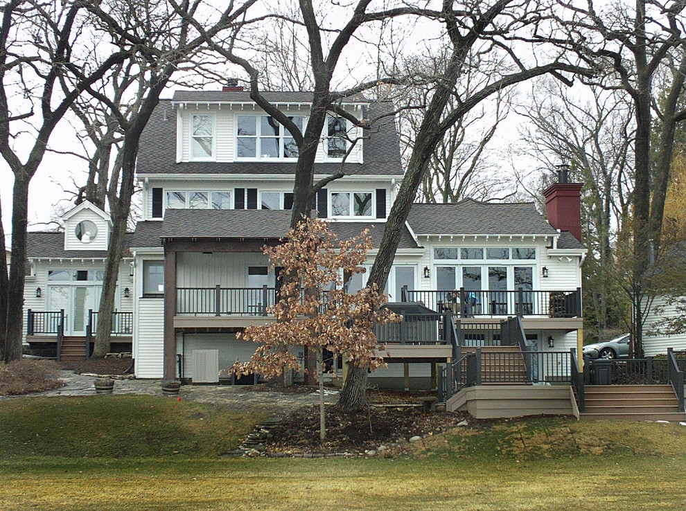 Example of a classic exterior home design in Chicago