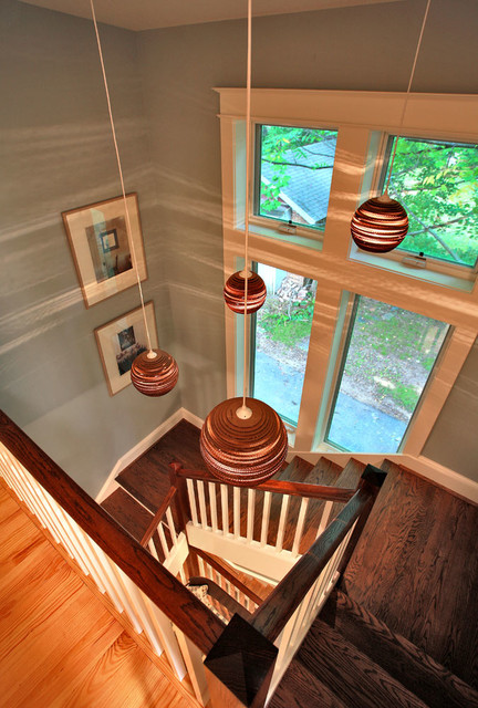 Lighting by Design contemporaneo-escalera