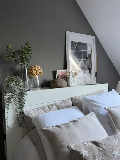 Cosy Cocoon contemporaneo-camera-da-letto