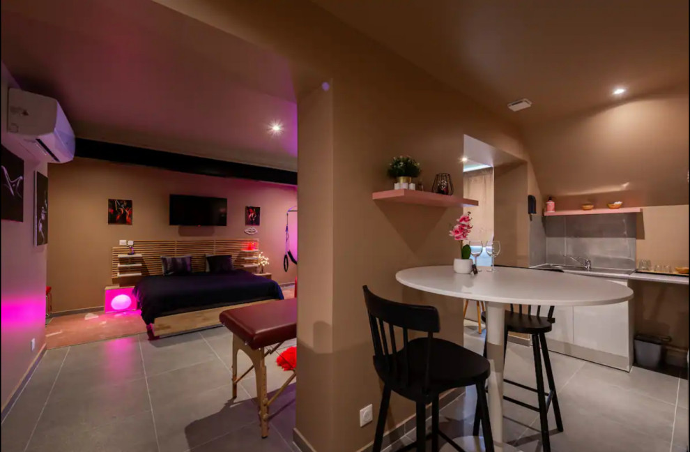 Love room
