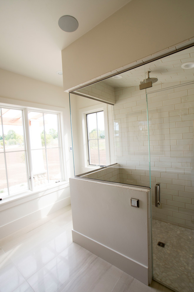 Bathroom - rustic bathroom idea