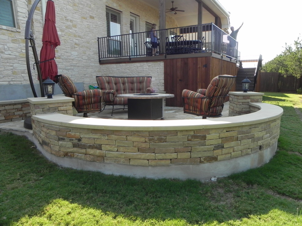 Patio - transitional patio idea in Austin