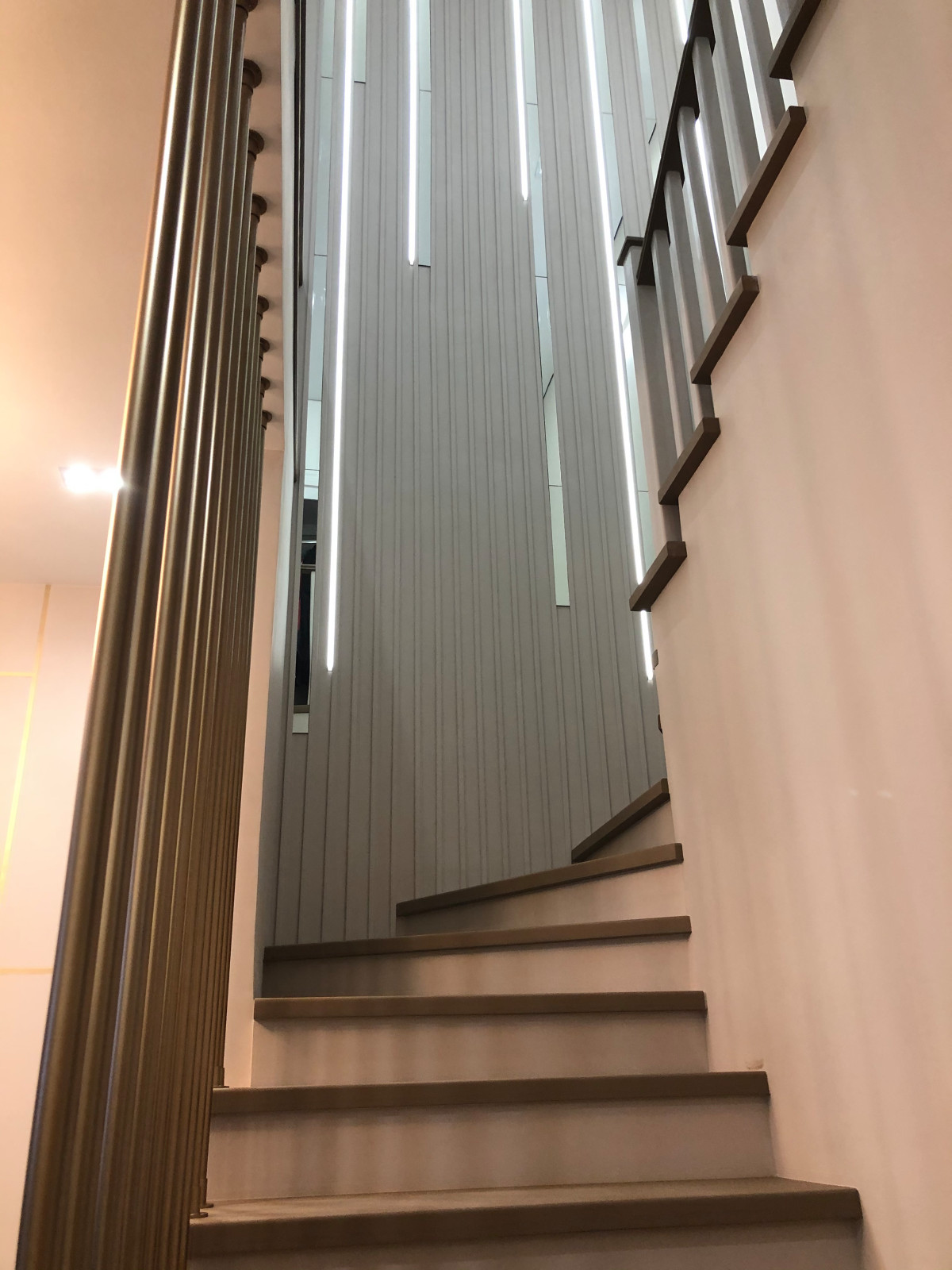 Премиум ремонт 2-х этажной квартиры по дизайн проекту