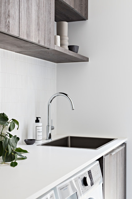 Melbourne Luxe Townhouse contemporary-service-yard