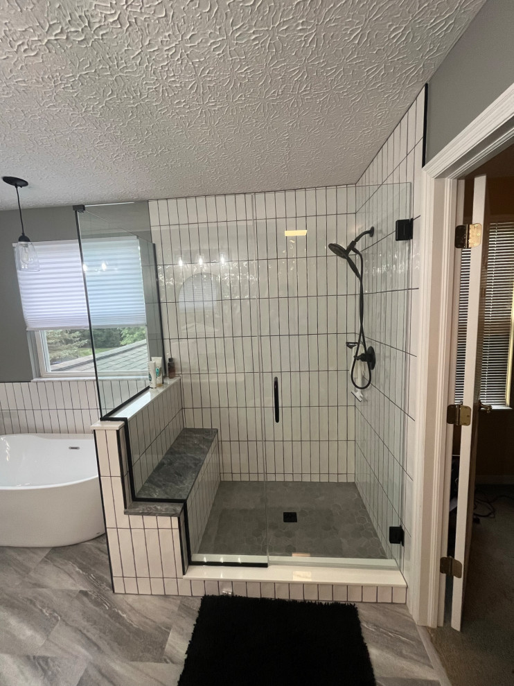 Vertically stacked tile