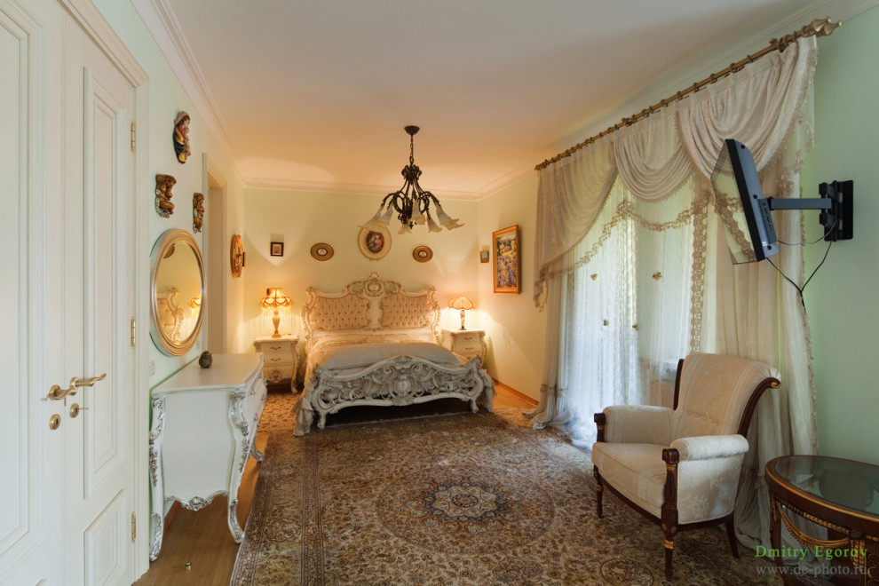 Квартира на Остоженке, Москва