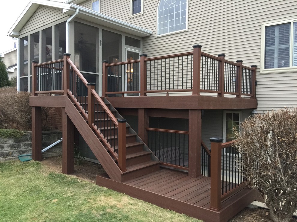 Large elegant backyard deck photo in Chicago