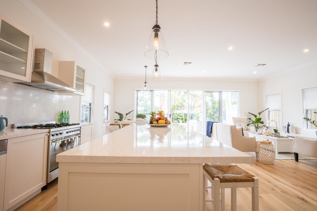 Freshwater beach-style-kitchen