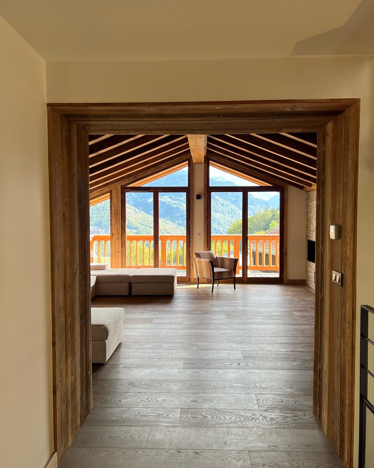 AGENCEMENT INTERIEUR CHALET DE MONTAGNE