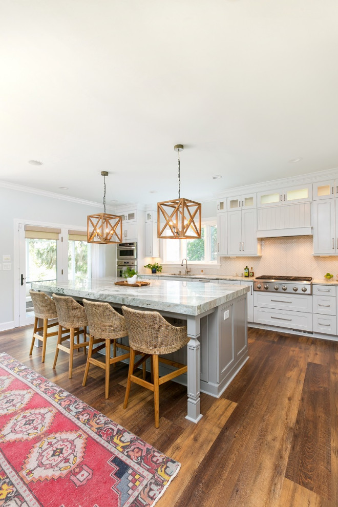 Inspiration for a transitional kitchen in Charleston.