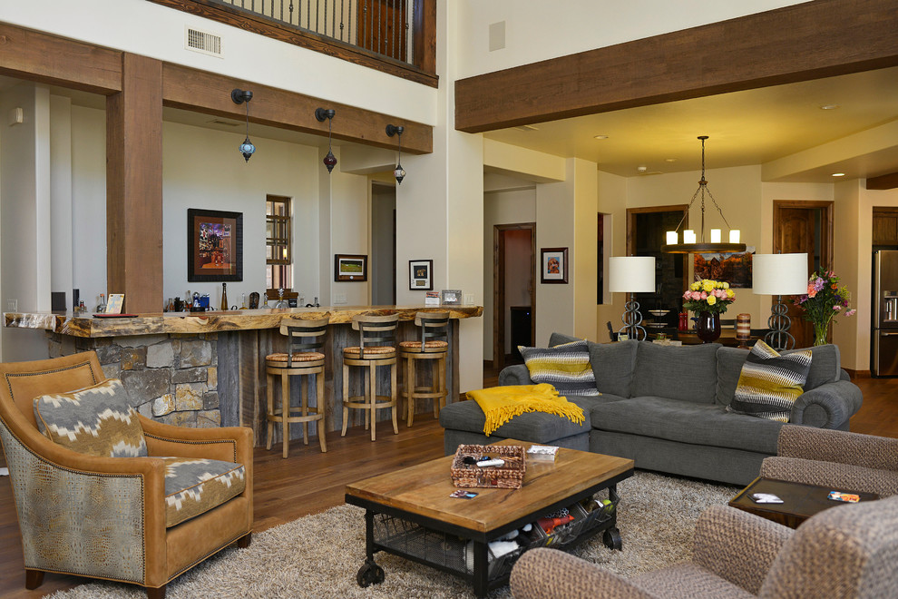 Home design - rustic home design idea in Phoenix