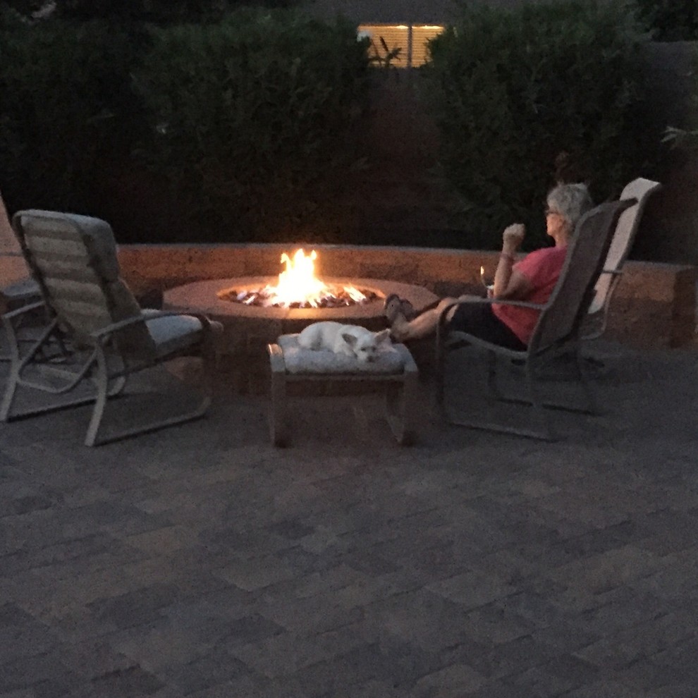 Mountain style patio photo in Phoenix