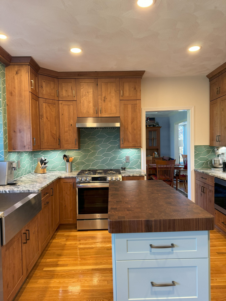 6420 - Rustic Alder Pecan & Slow Green