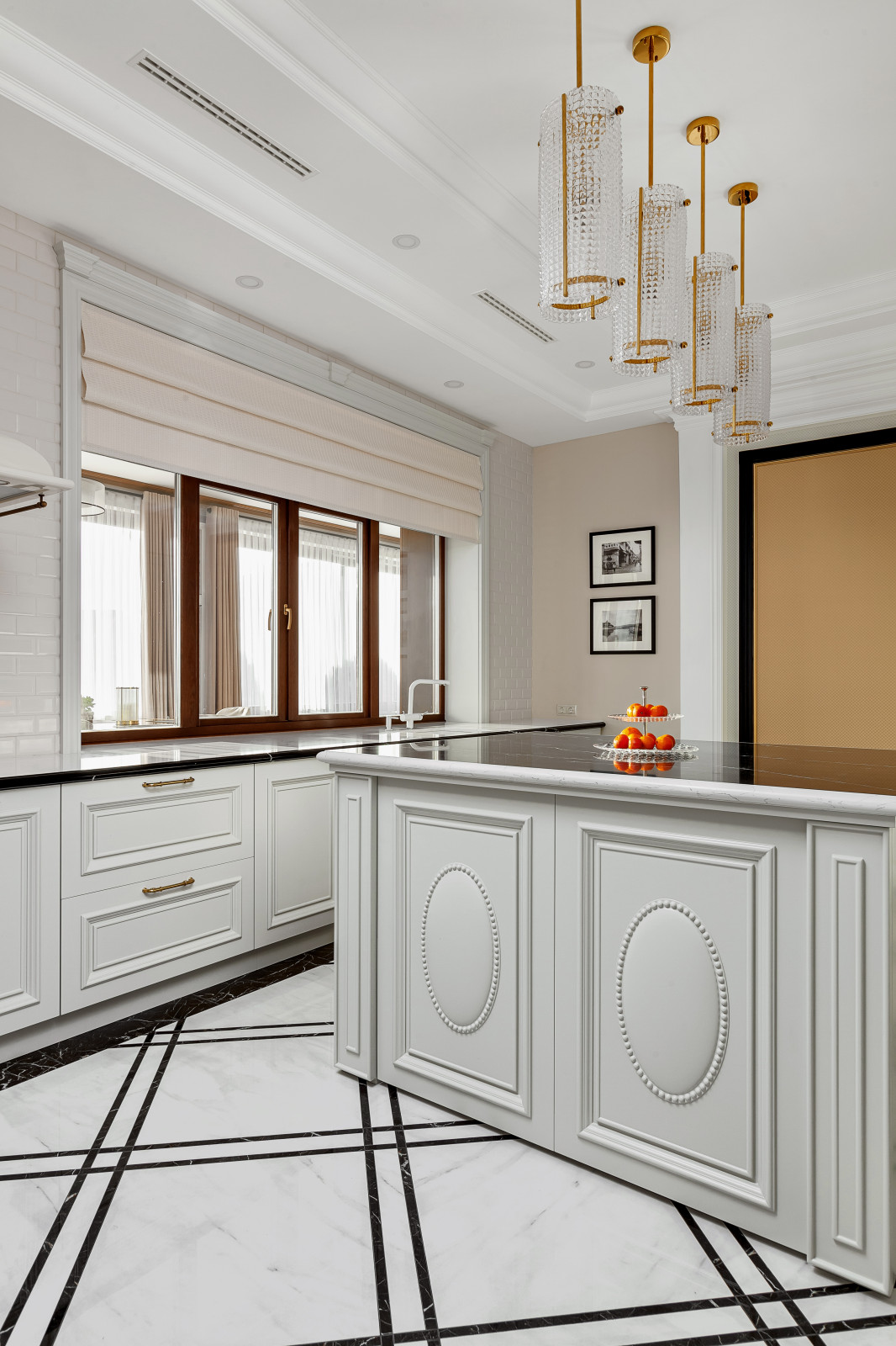 Строительство дома и отделочные работы. Дом на Новой Риге. 700 кв.м.