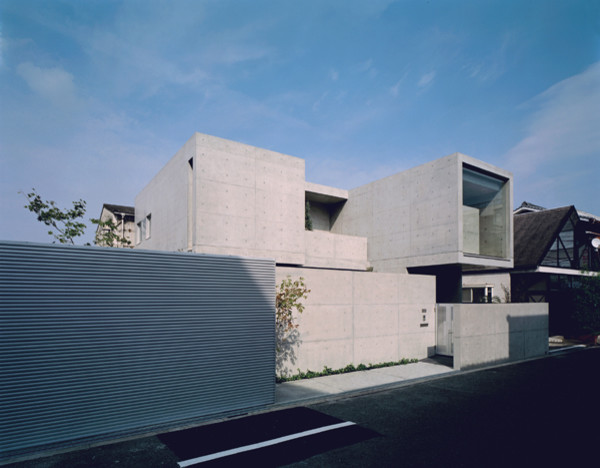 下町のコンクリートCUBE minimalistisch-haeuser