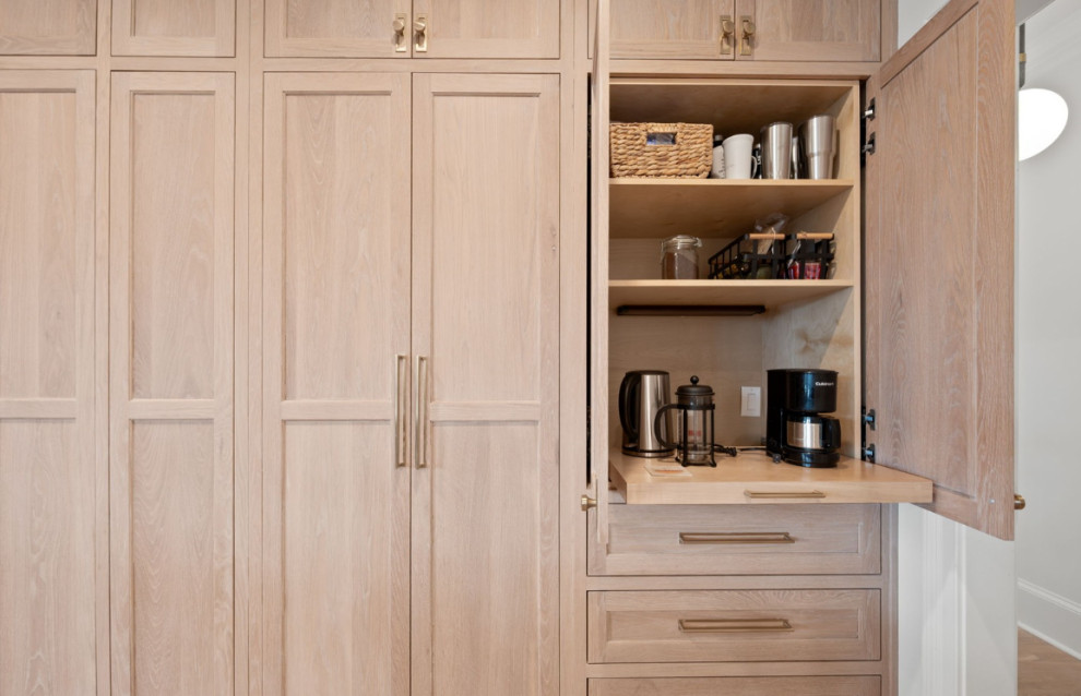 Example of a transitional home design design in Atlanta