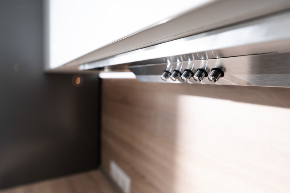 Кухня с интегрированными ручками