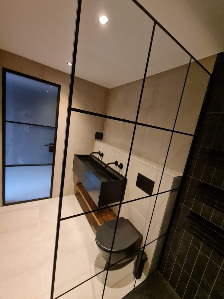 Modern Bathroom with Black Accent