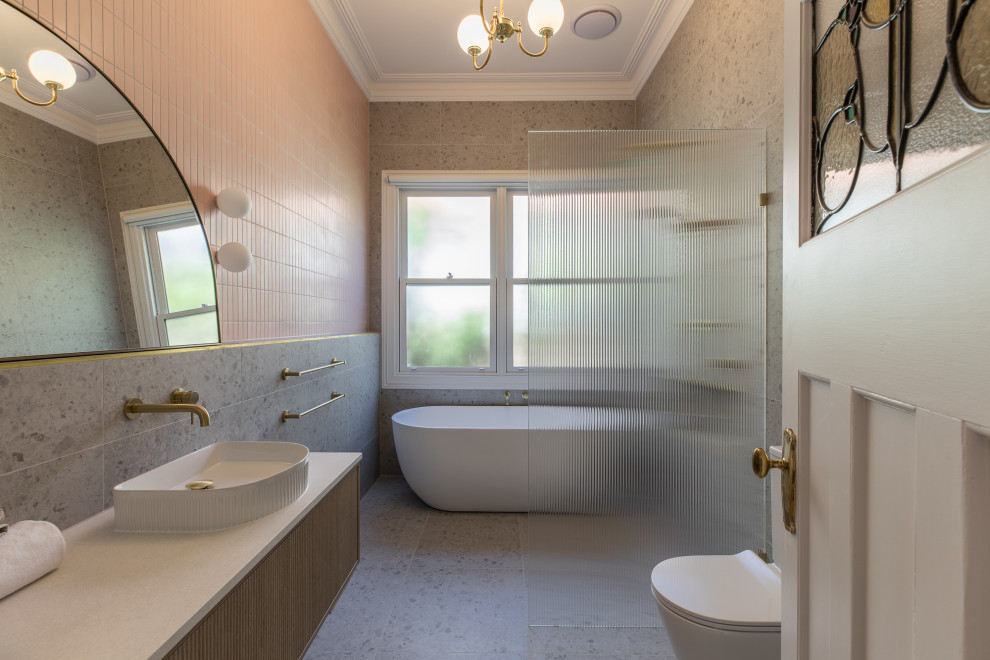 Inspiration for a contemporary bathroom in Melbourne.